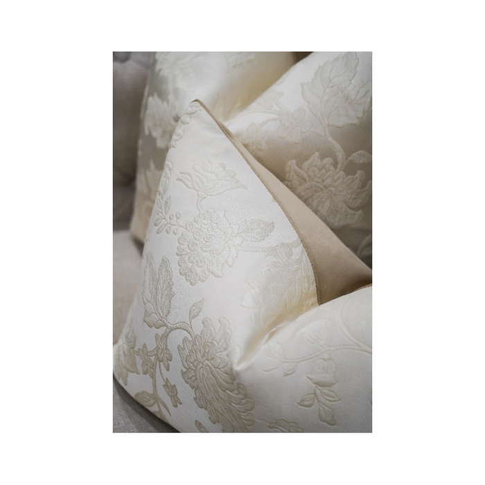 White Gold Flower Bedroom Elegant Cushion